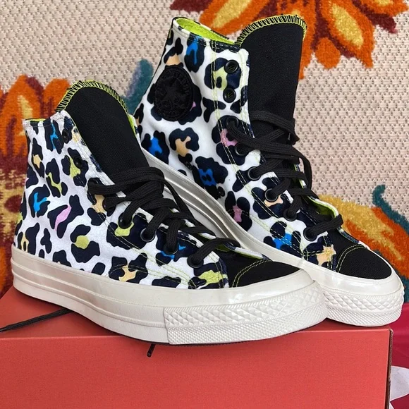 Converse 572369C
CHUCK TAYLOR ALL STAR 70 HI
EGRET/BLACK/LIME TWIST
WMNS snkrs - Picture 5 of 16